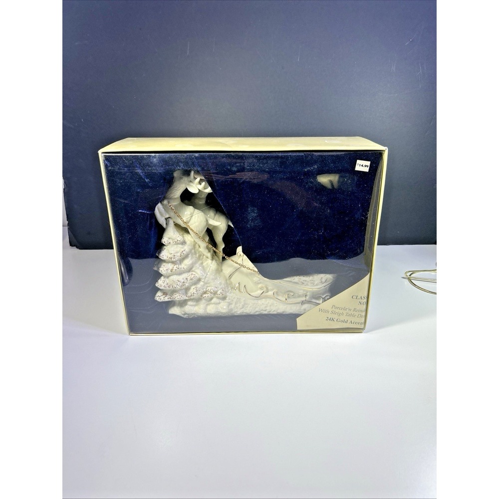 VINTAGE Classic Noel Porcelain Reindeer‎ Sleigh Table Decor W/Gold Accent W/Box